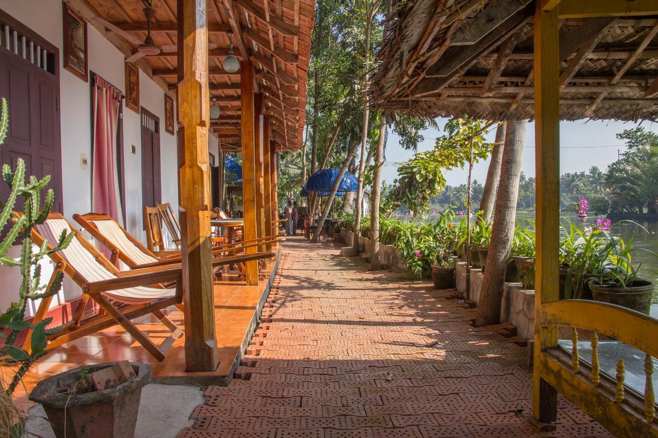 Malayalam Lake Resort Alappuzha Exterior foto